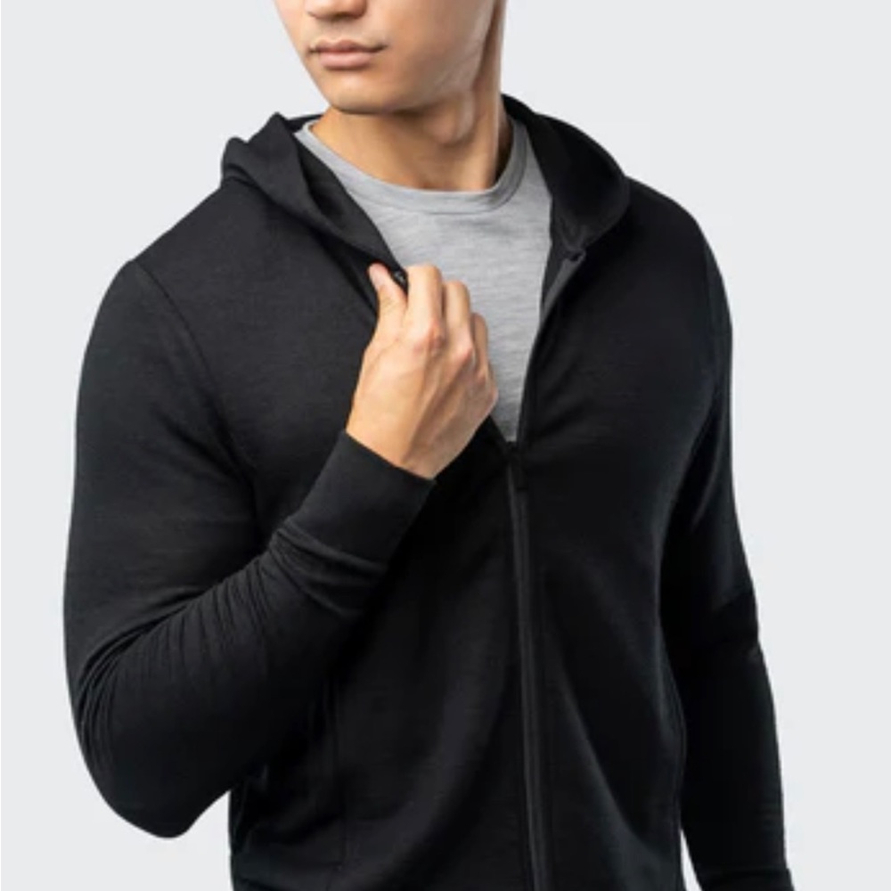 NEW MERINO ZIPPED TRAVEL HOODIE